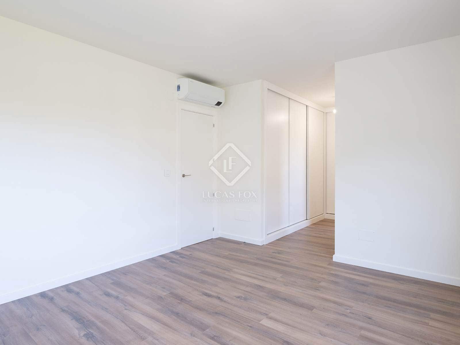 4 soveværelse Villa til salg i Sanxenxo med swimmingpool garage - € 500.000 (Ref: 8810411)