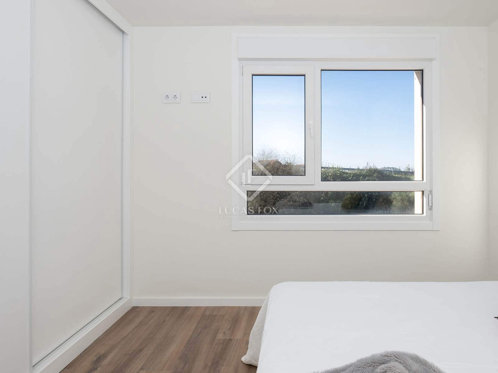 4 soveværelse Villa til salg i Sanxenxo med garage - € 340.000 (Ref: 8810413)