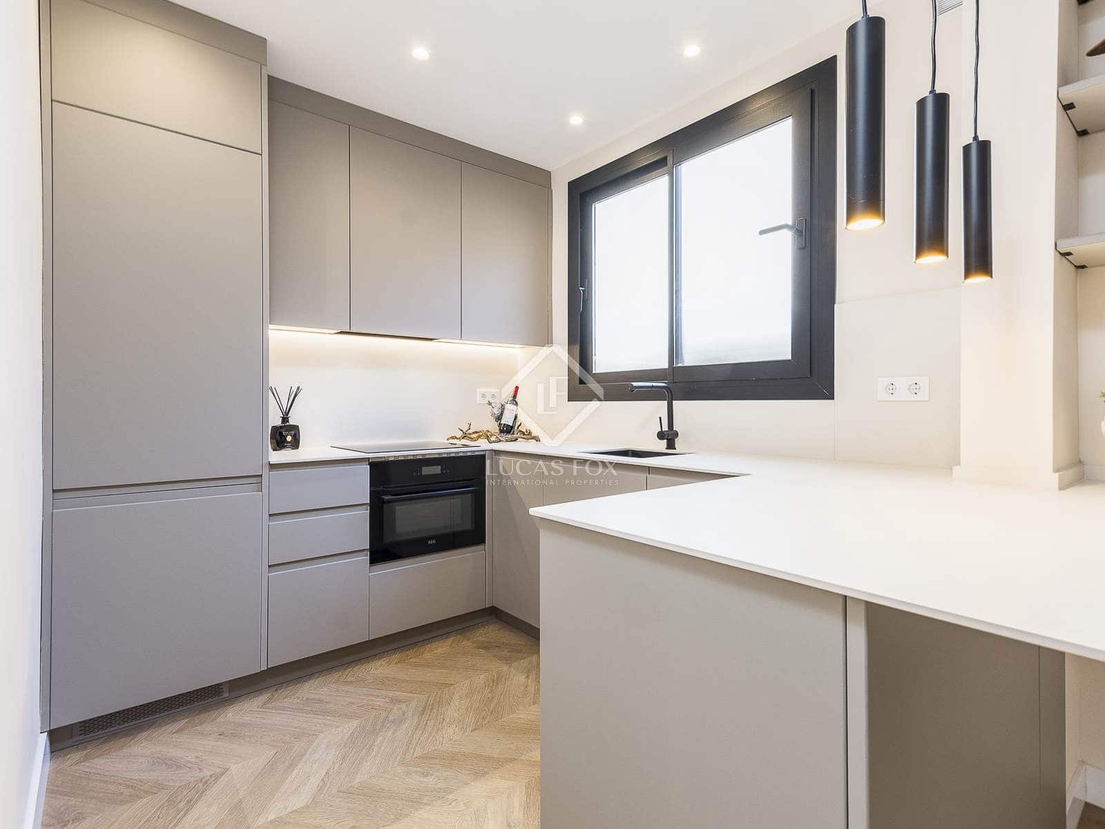 2 slaapkamer Appartement te koop in Barcelona stad met zwembad - € 635.000 (Ref: 8810624)