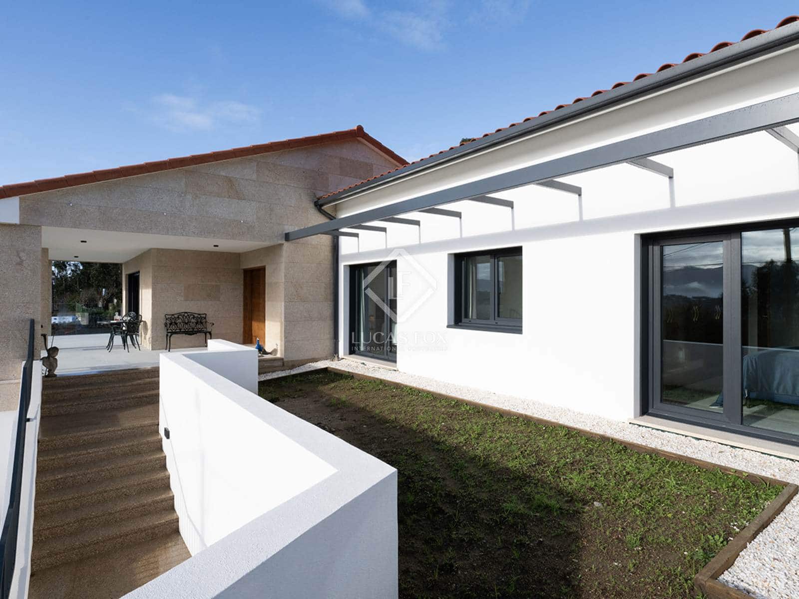 3 quarto Moradia para venda em Sanxenxo com garagem - 990 000 € (Ref: 8811013)