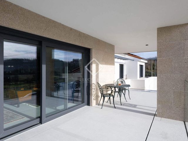 3 quarto Moradia para venda em Sanxenxo com garagem - 990 000 € (Ref: 8811013)