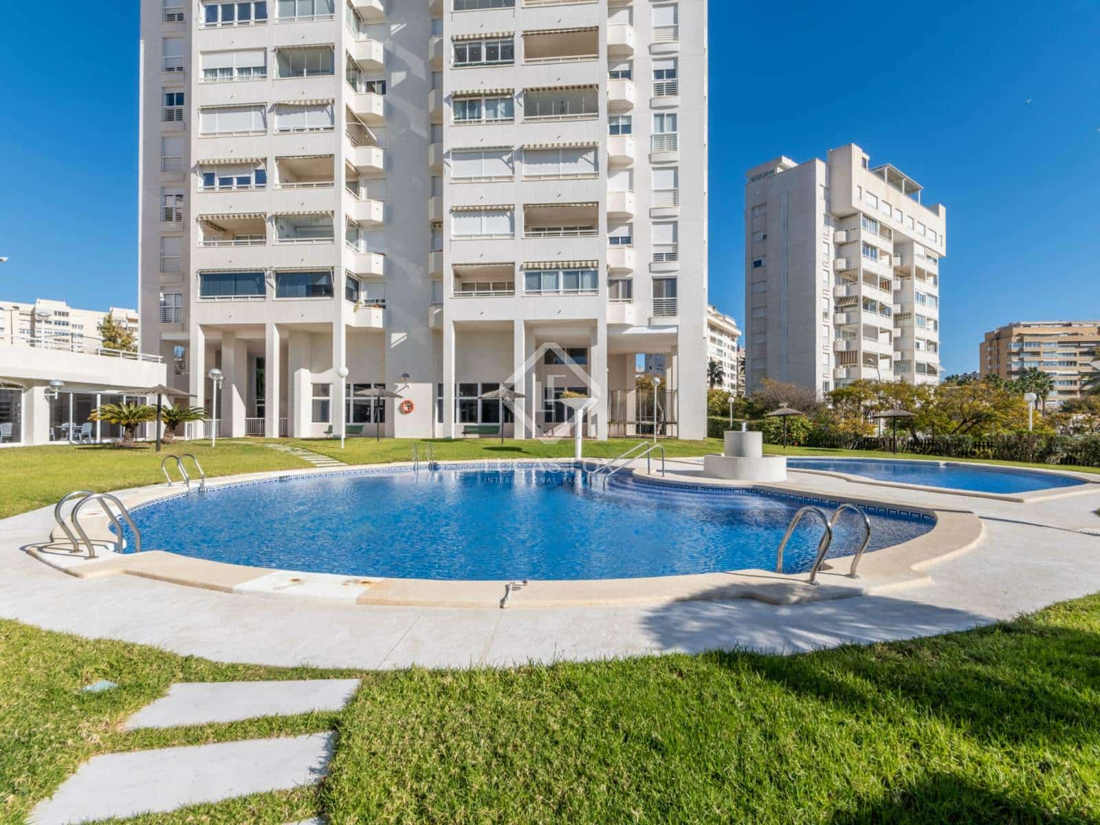 6 sypialnia Penthouse na sprzedaż w Miasto Alicante / Alacant z basenem garażem - 2 900 000 € (Ref: 8811934)