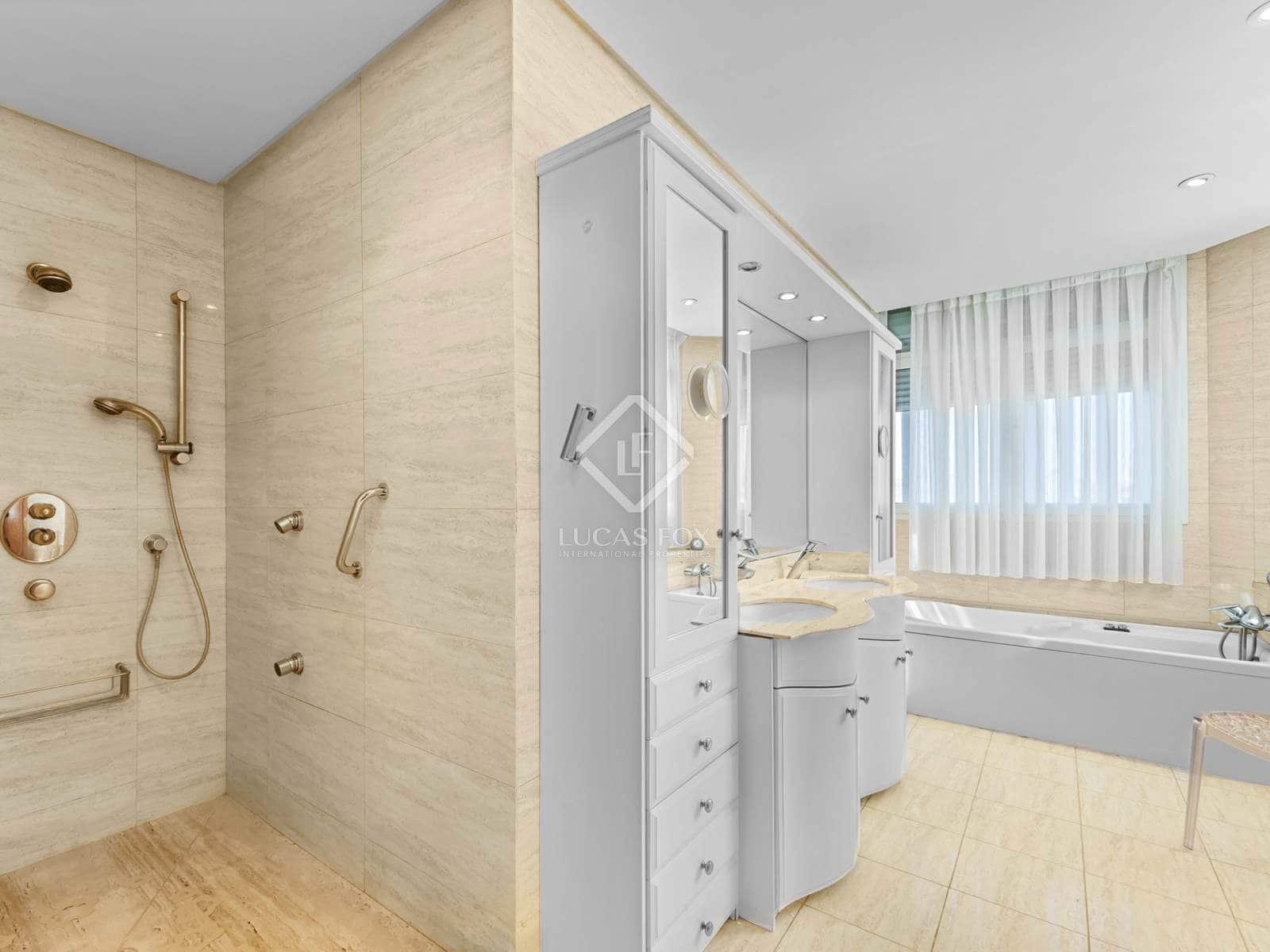 6 sypialnia Penthouse na sprzedaż w Miasto Alicante / Alacant z basenem garażem - 2 900 000 € (Ref: 8811934)