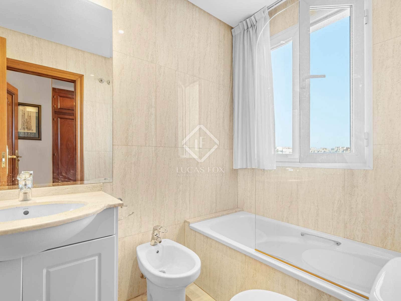 6 sypialnia Penthouse na sprzedaż w Miasto Alicante / Alacant z basenem garażem - 2 900 000 € (Ref: 8811934)