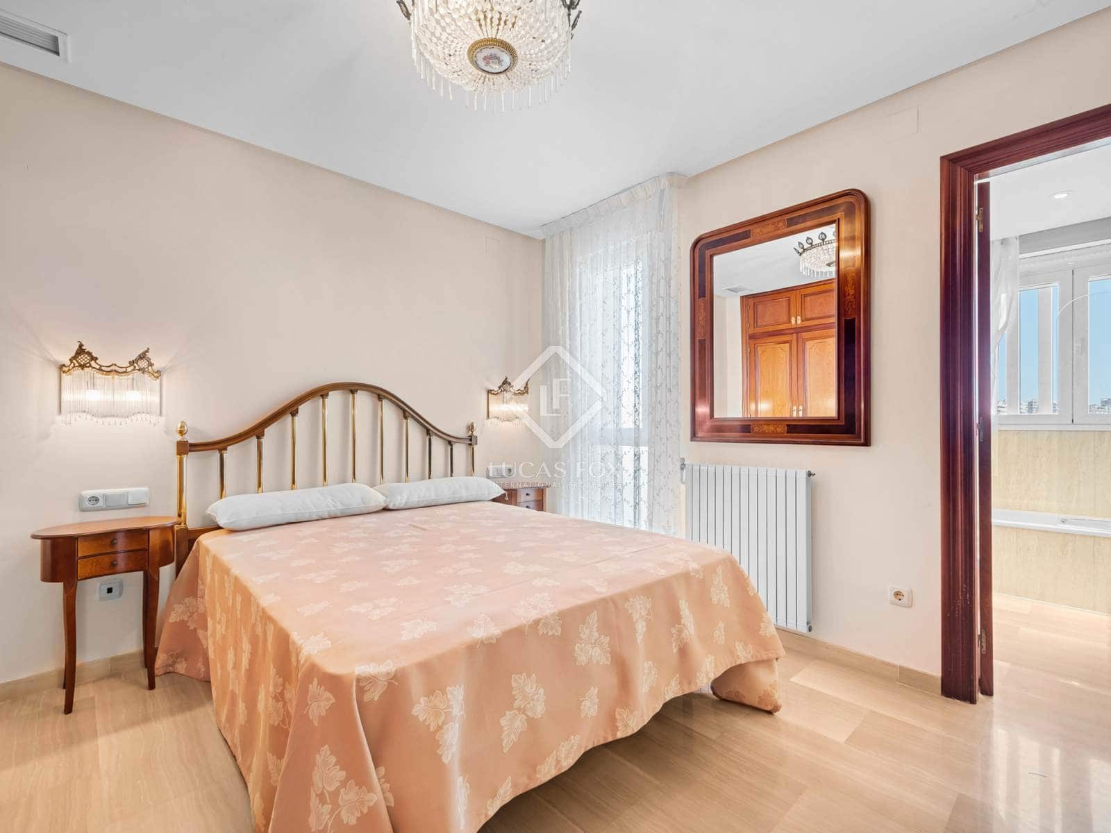 6 sypialnia Penthouse na sprzedaż w Miasto Alicante / Alacant z basenem garażem - 2 900 000 € (Ref: 8811934)