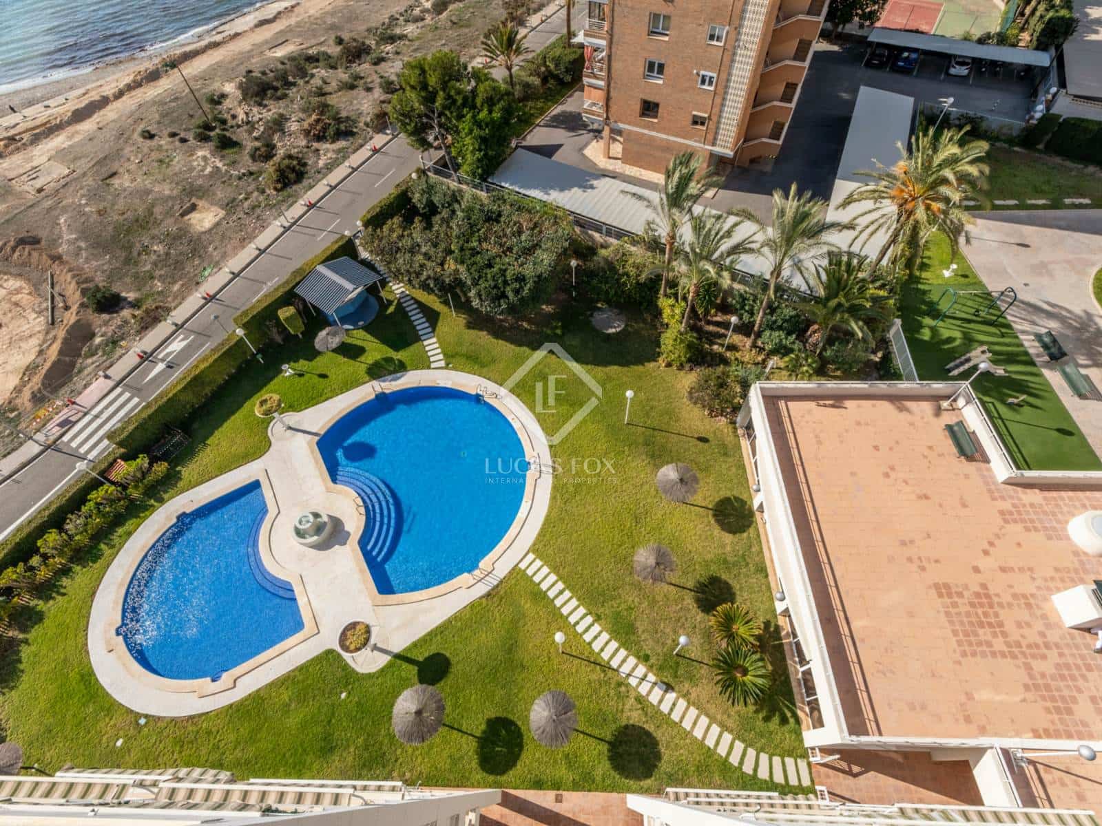 6 sypialnia Penthouse na sprzedaż w Miasto Alicante / Alacant z basenem garażem - 2 900 000 € (Ref: 8811934)
