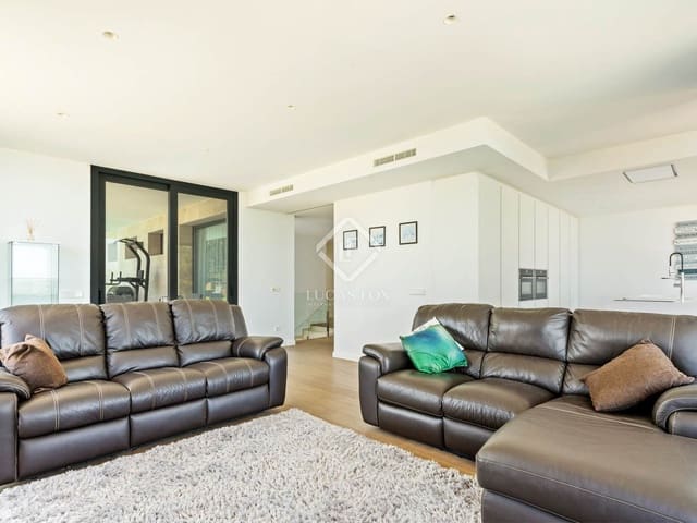 4 slaapkamer Villa te koop in Castell-Platja d'Aro met zwembad garage - € 1.450.000 (Ref: 8814607)