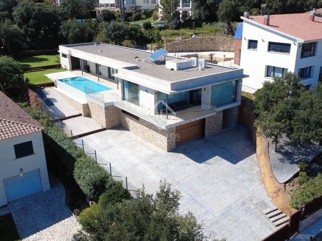 4 slaapkamer Villa te koop in Castell-Platja d'Aro met zwembad garage - € 1.450.000 (Ref: 8814607)