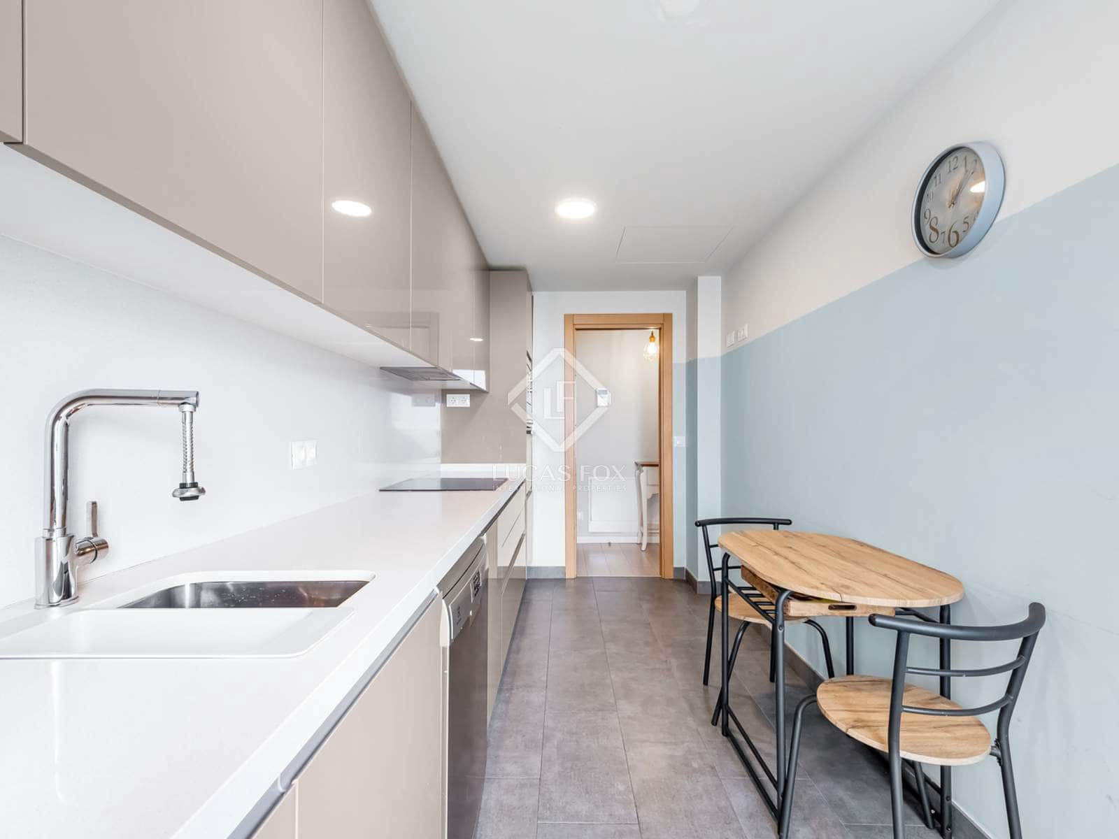 4 soverom Penthouse til salgs i Alicante by med svømmebasseng garasje - € 890 000 (Ref: 8814887)