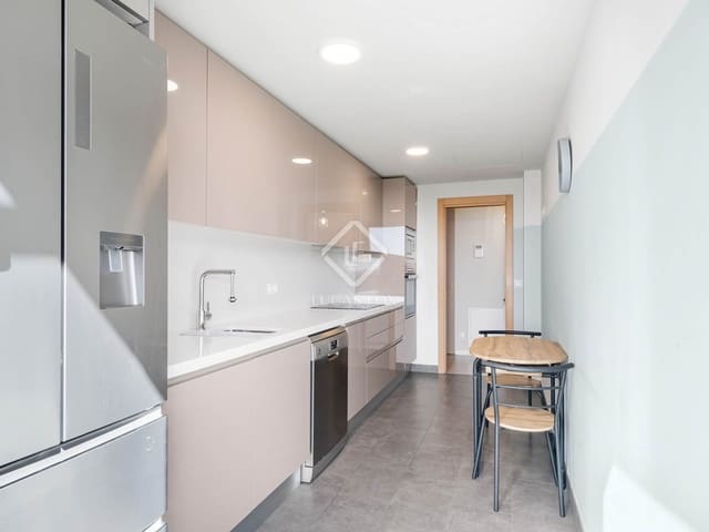 4 soverom Penthouse til salgs i Alicante by med svømmebasseng garasje - € 890 000 (Ref: 8814887)