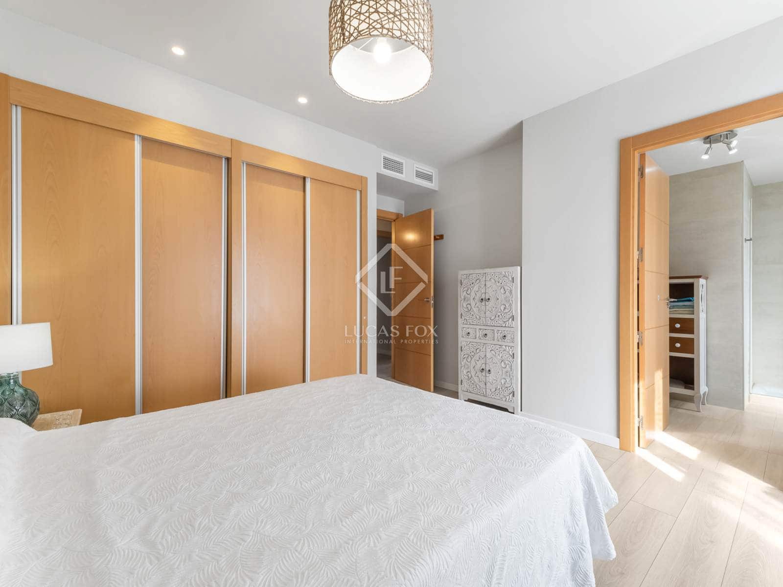 4 soverom Penthouse til salgs i Alicante by med svømmebasseng garasje - € 890 000 (Ref: 8814887)