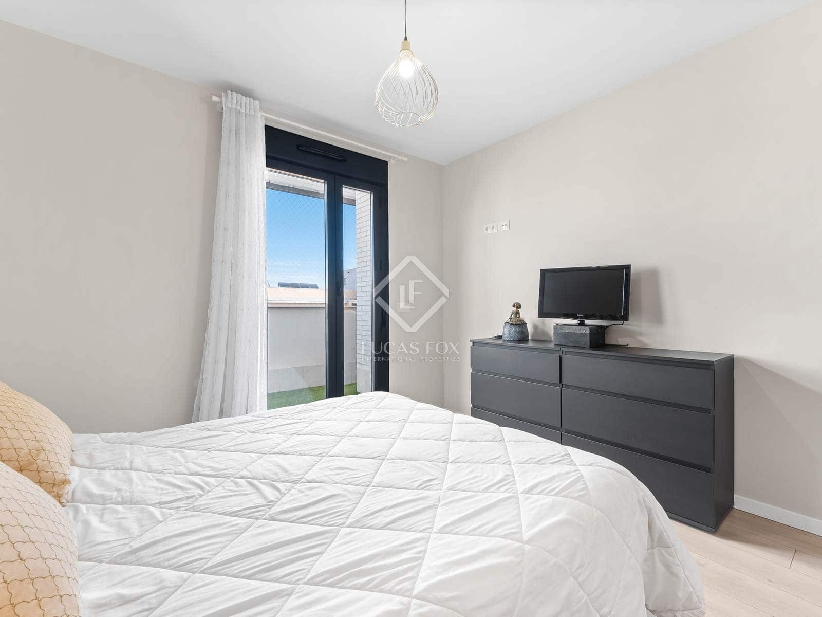 4 soverom Penthouse til salgs i Alicante by med svømmebasseng garasje - € 890 000 (Ref: 8814887)