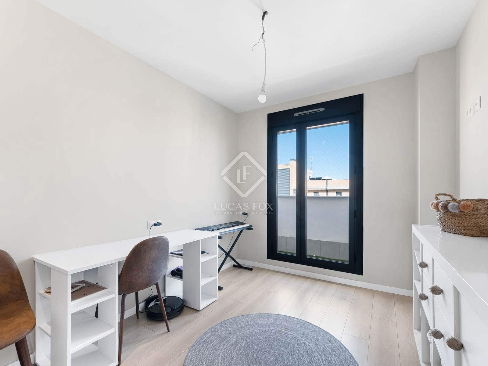 4 soverom Penthouse til salgs i Alicante by med svømmebasseng garasje - € 890 000 (Ref: 8814887)