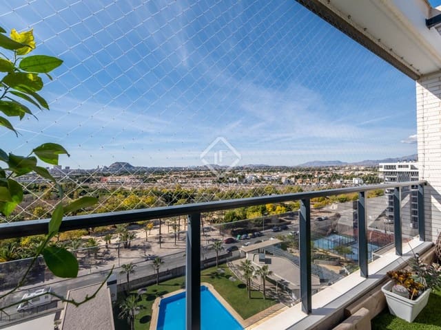 4 soverom Penthouse til salgs i Alicante by med svømmebasseng garasje - € 890 000 (Ref: 8814887)