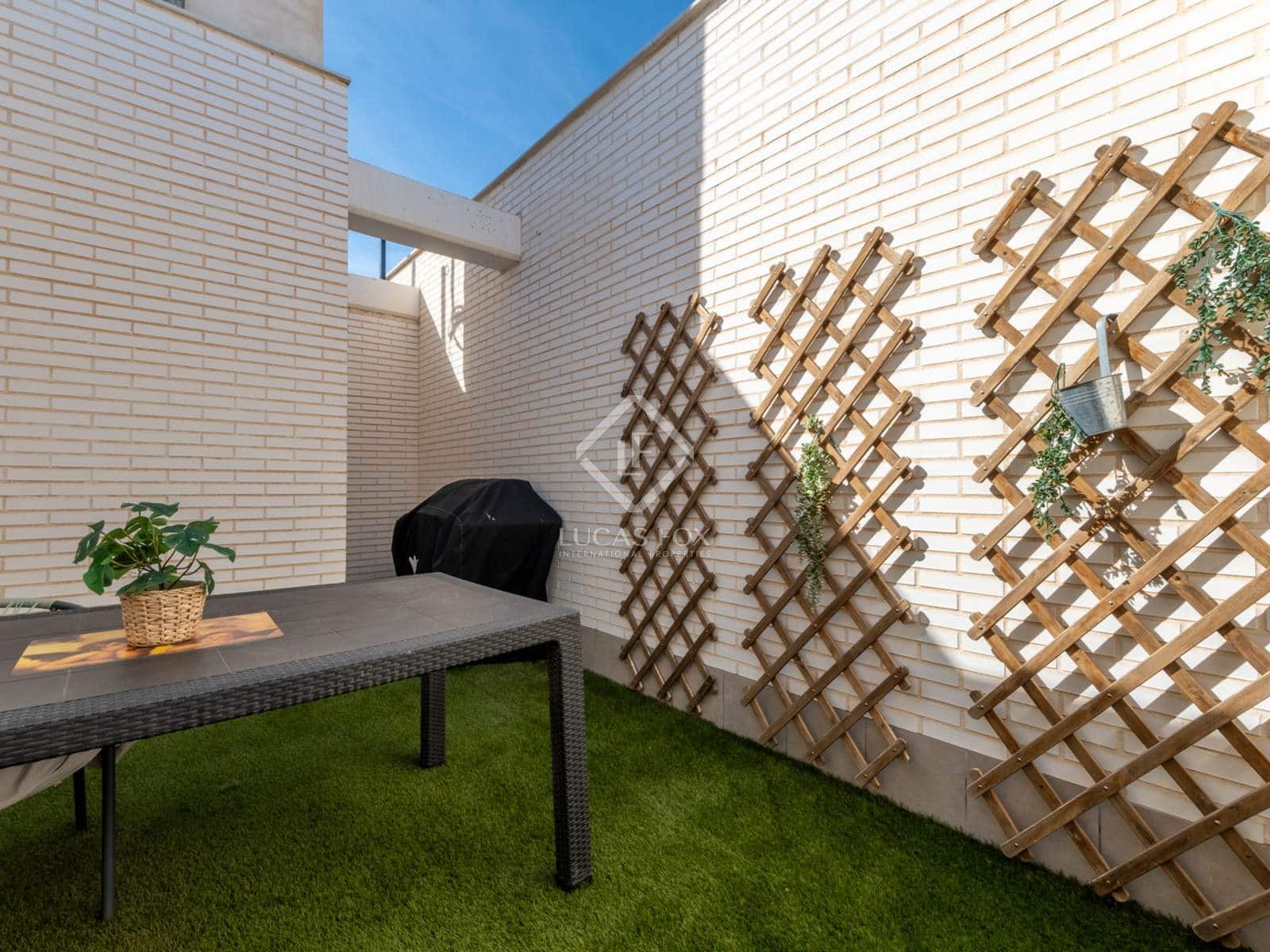 4 soverom Penthouse til salgs i Alicante by med svømmebasseng garasje - € 890 000 (Ref: 8814887)