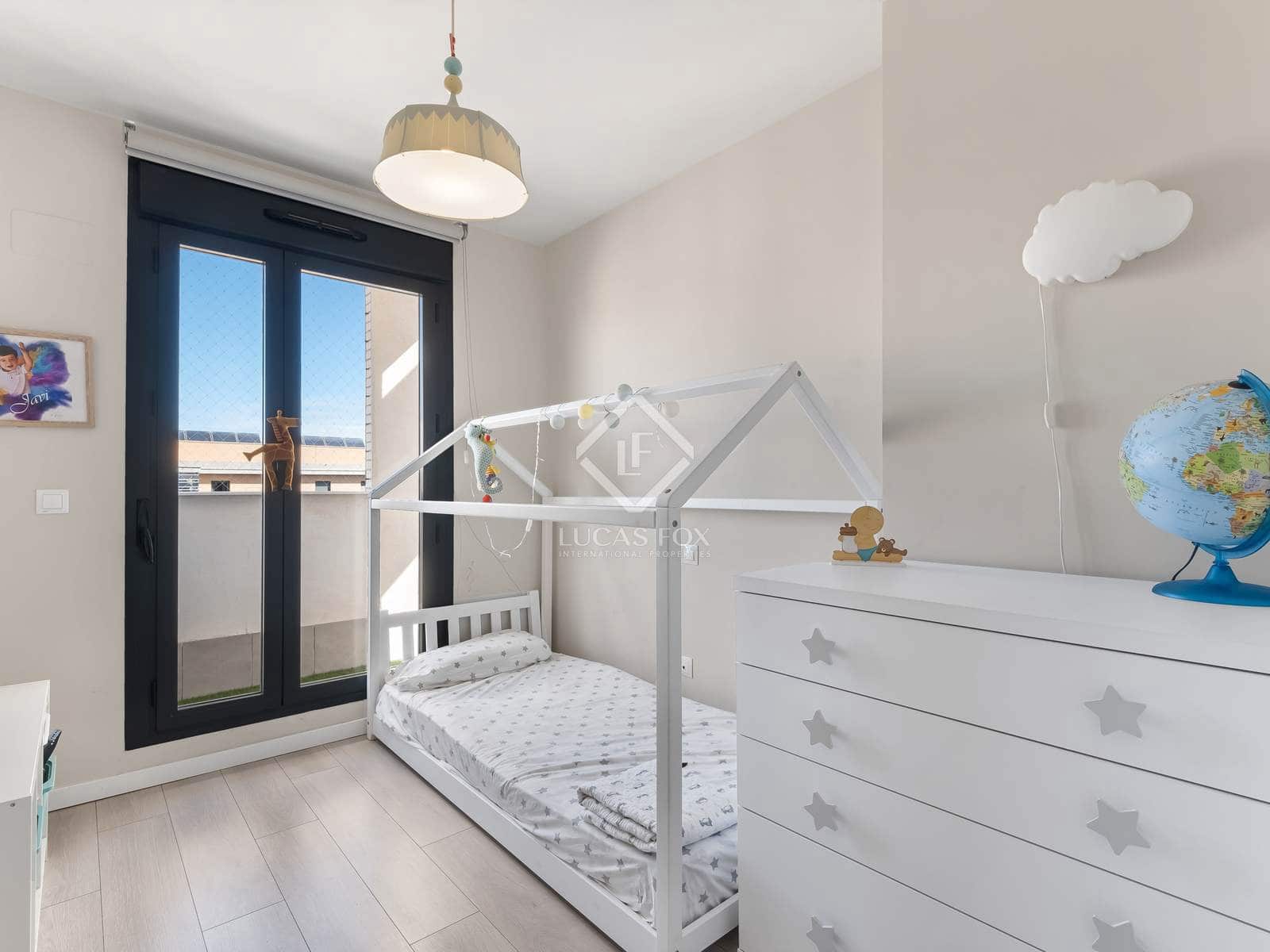 4 soverom Penthouse til salgs i Alicante by med svømmebasseng garasje - € 890 000 (Ref: 8814887)