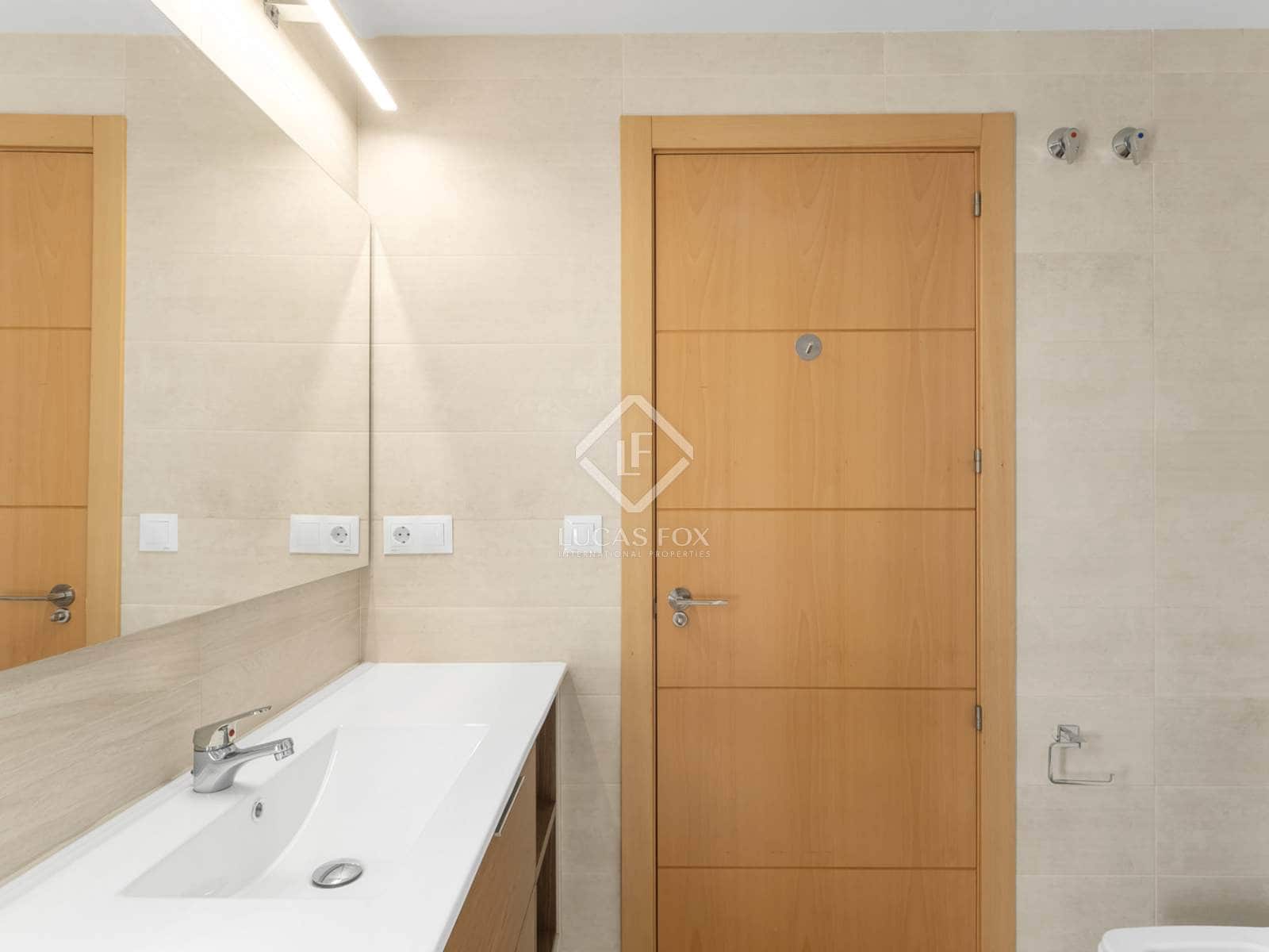 4 soverom Penthouse til salgs i Alicante by med svømmebasseng garasje - € 890 000 (Ref: 8814887)