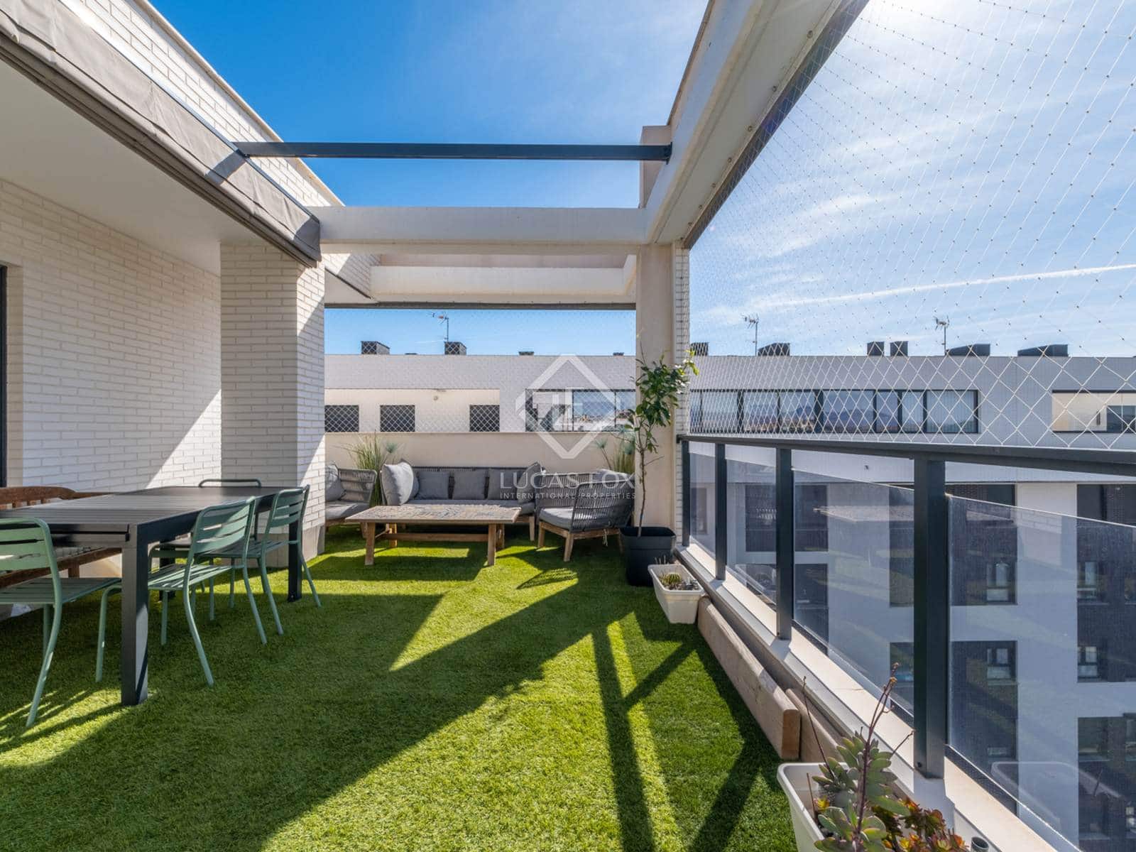 4 soverom Penthouse til salgs i Alicante by med svømmebasseng garasje - € 890 000 (Ref: 8814887)