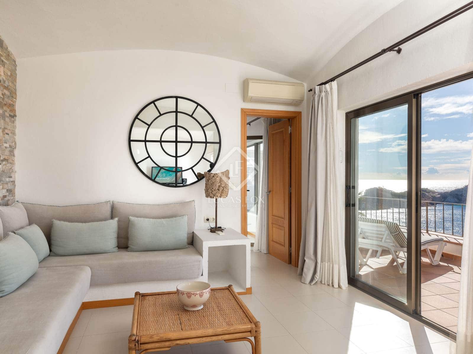 2 slaapkamer Appartement te koop in Begur met zwembad garage - € 890.000 (Ref: 8815091)