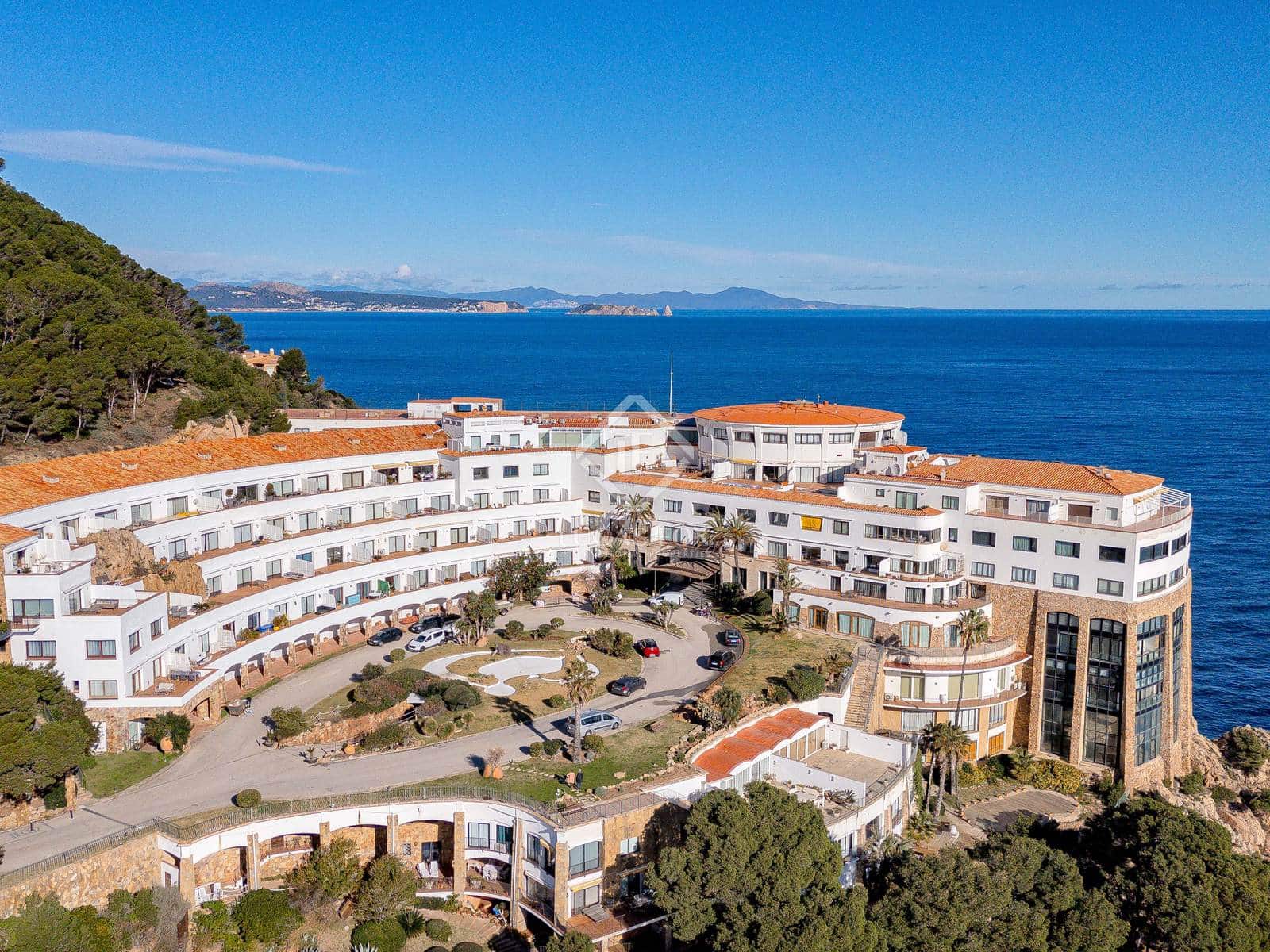 2 slaapkamer Appartement te koop in Begur met zwembad garage - € 890.000 (Ref: 8815091)