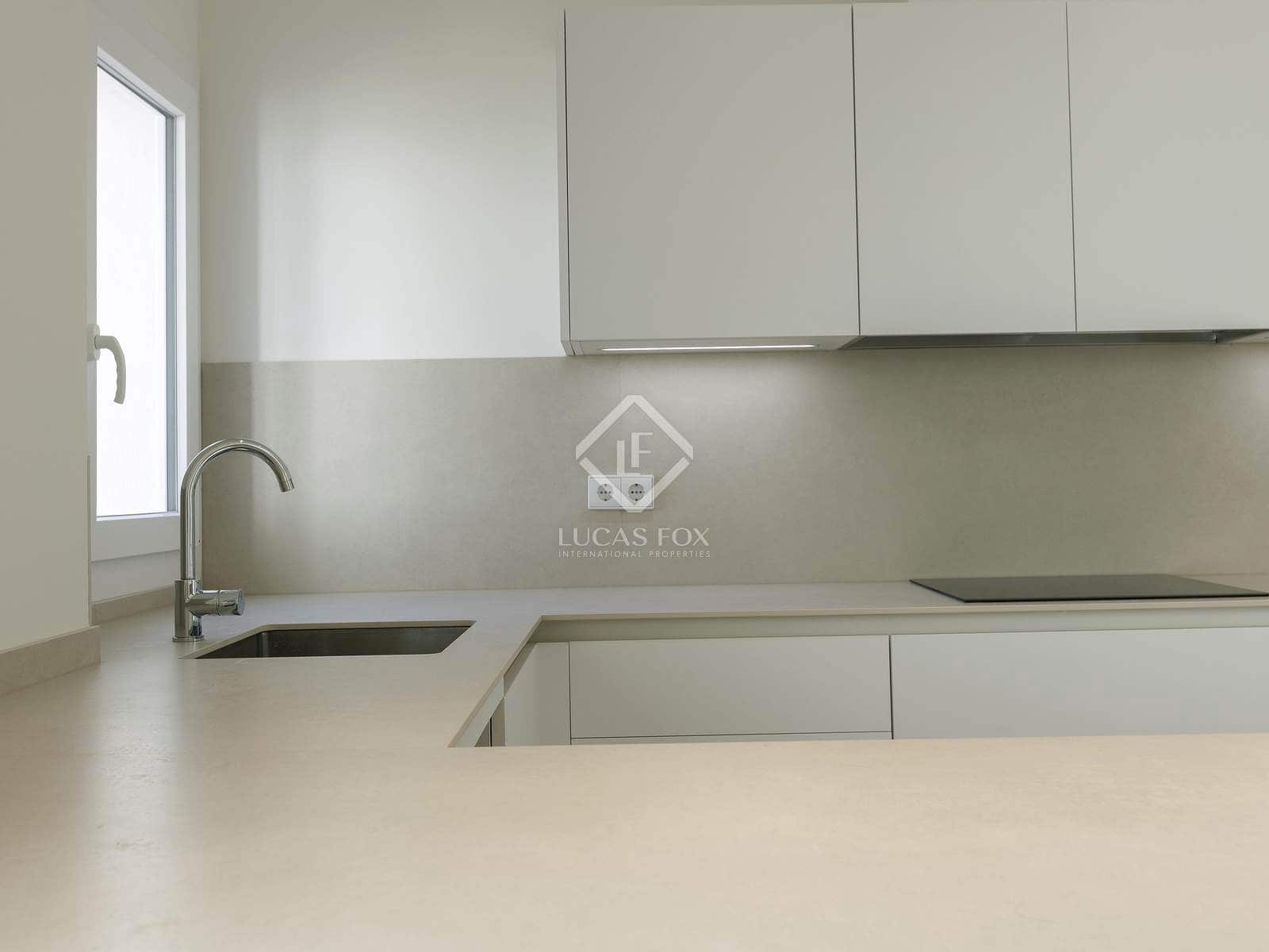 3 bedroom Apartment for rent in Valencia city - € 3,000 (Ref: 8815094)