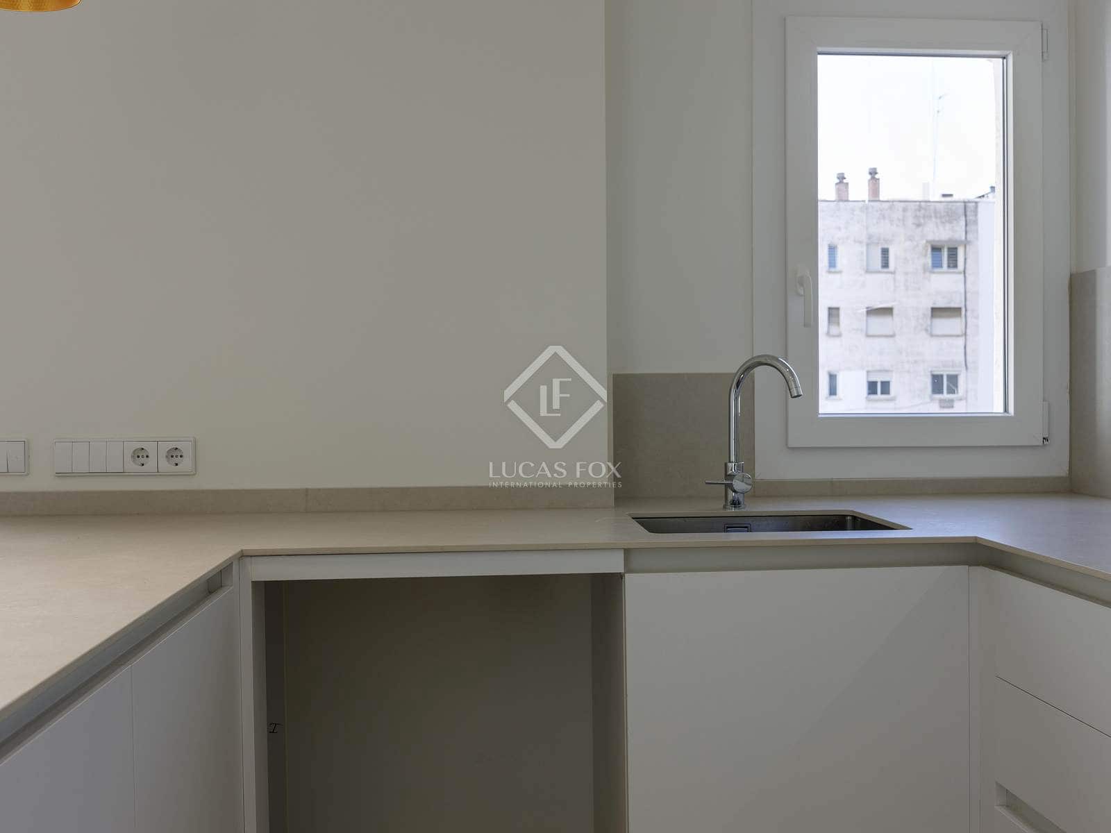 3 bedroom Apartment for rent in Valencia city - € 3,000 (Ref: 8815094)