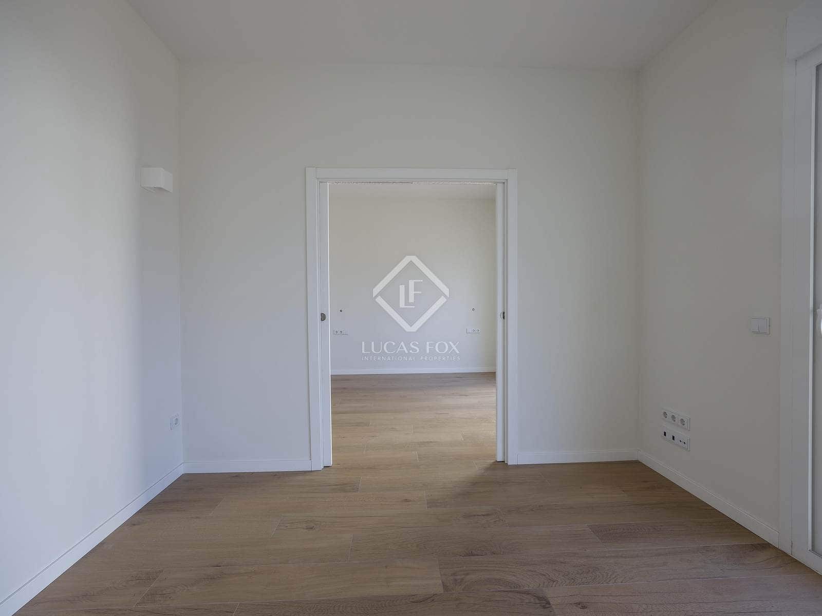 3 bedroom Apartment for rent in Valencia city - € 3,000 (Ref: 8815094)
