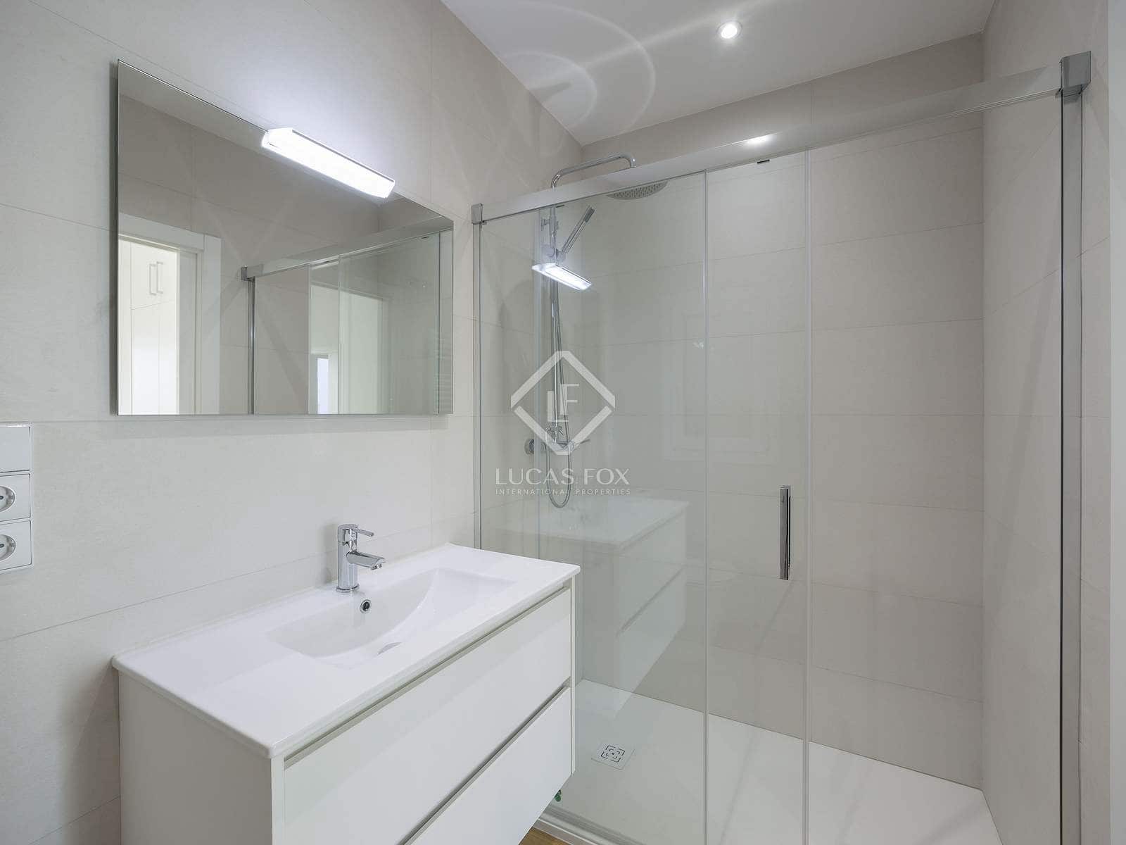 3 bedroom Apartment for rent in Valencia city - € 3,000 (Ref: 8815094)