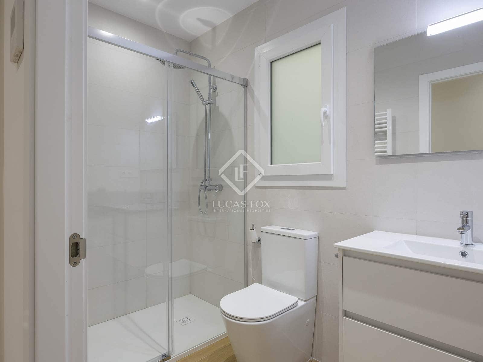 3 bedroom Apartment for rent in Valencia city - € 3,000 (Ref: 8815094)