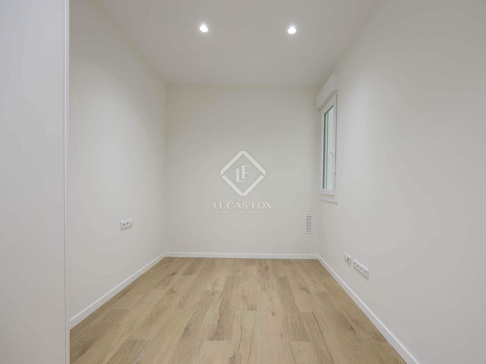 3 bedroom Apartment for rent in Valencia city - € 3,000 (Ref: 8815094)