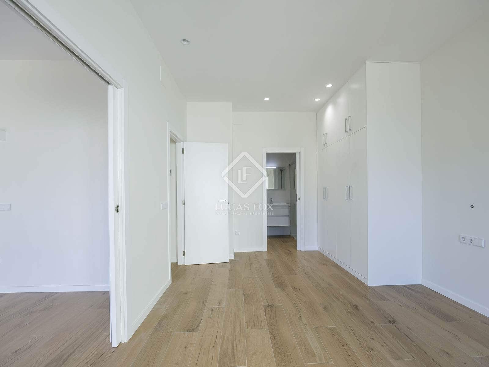 3 bedroom Apartment for rent in Valencia city - € 3,000 (Ref: 8815094)