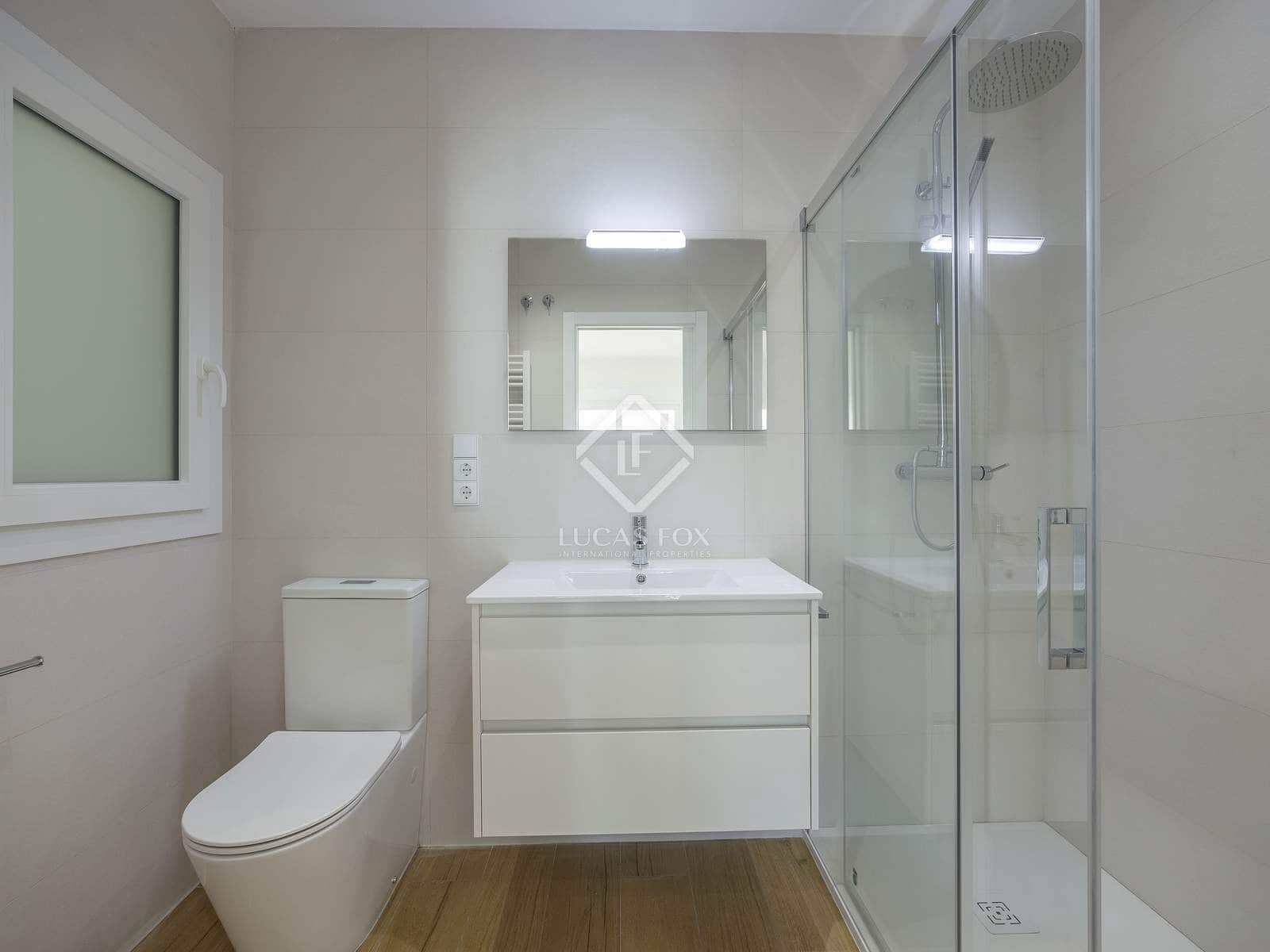 3 bedroom Apartment for rent in Valencia city - € 3,000 (Ref: 8815094)