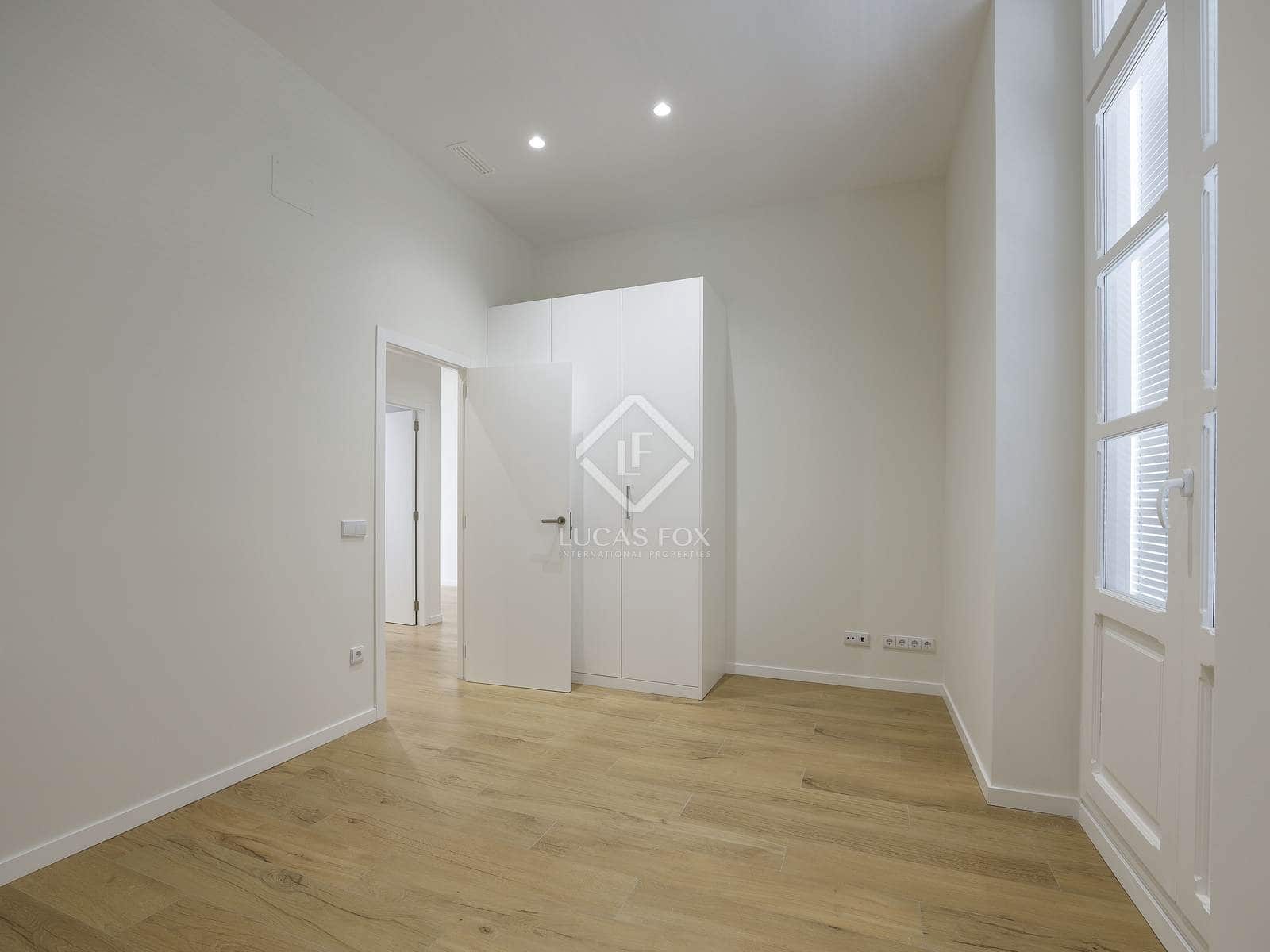 3 bedroom Apartment for rent in Valencia city - € 3,000 (Ref: 8815094)