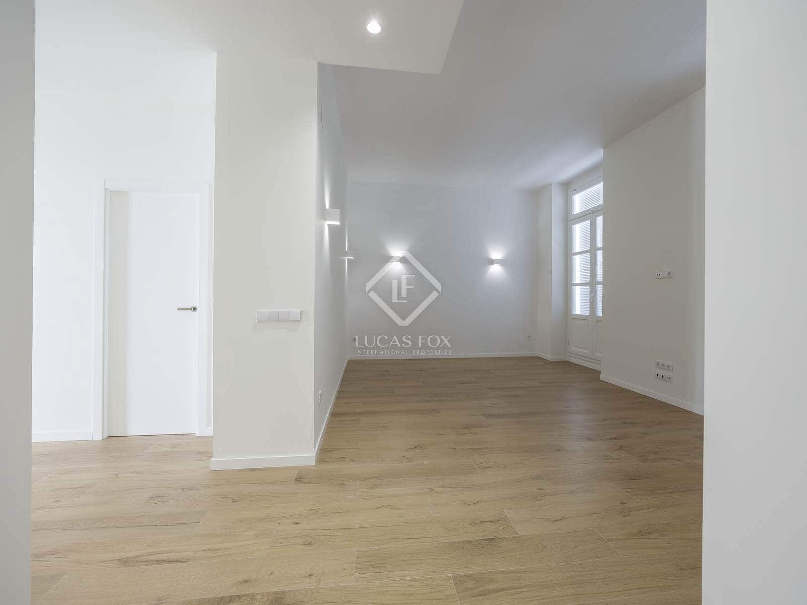 3 bedroom Apartment for rent in Valencia city - € 3,000 (Ref: 8815094)