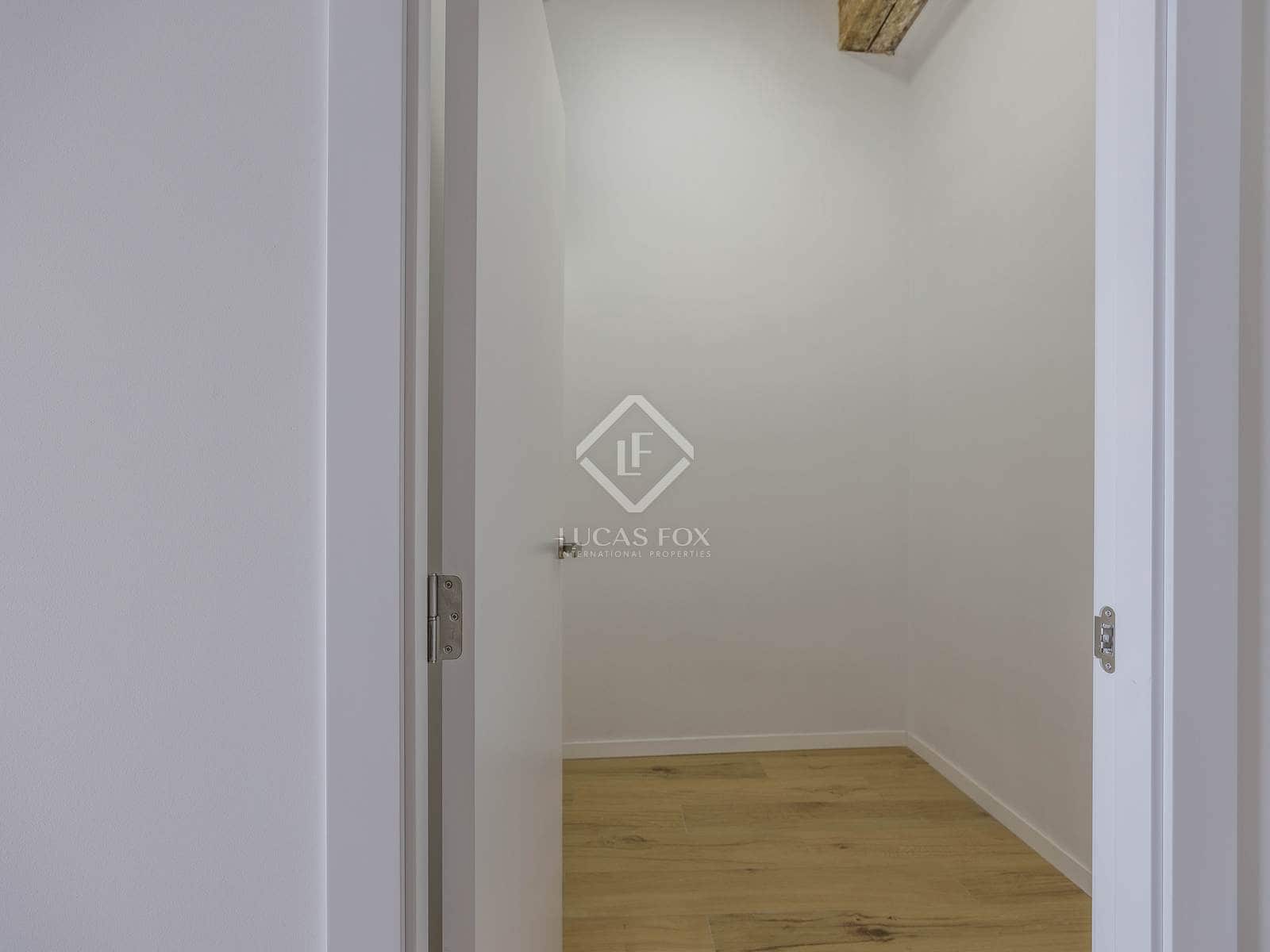 3 bedroom Apartment for rent in Valencia city - € 3,000 (Ref: 8815094)