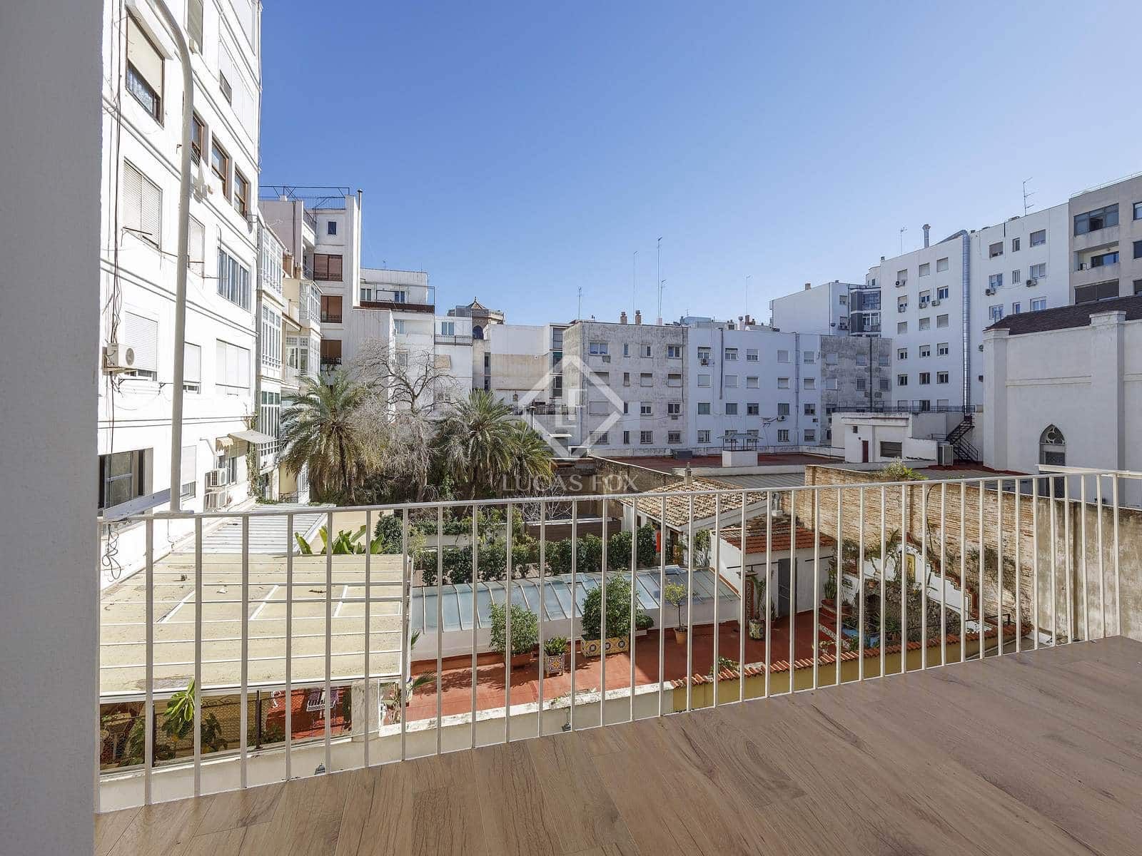 3 bedroom Apartment for rent in Valencia city - € 3,000 (Ref: 8815094)