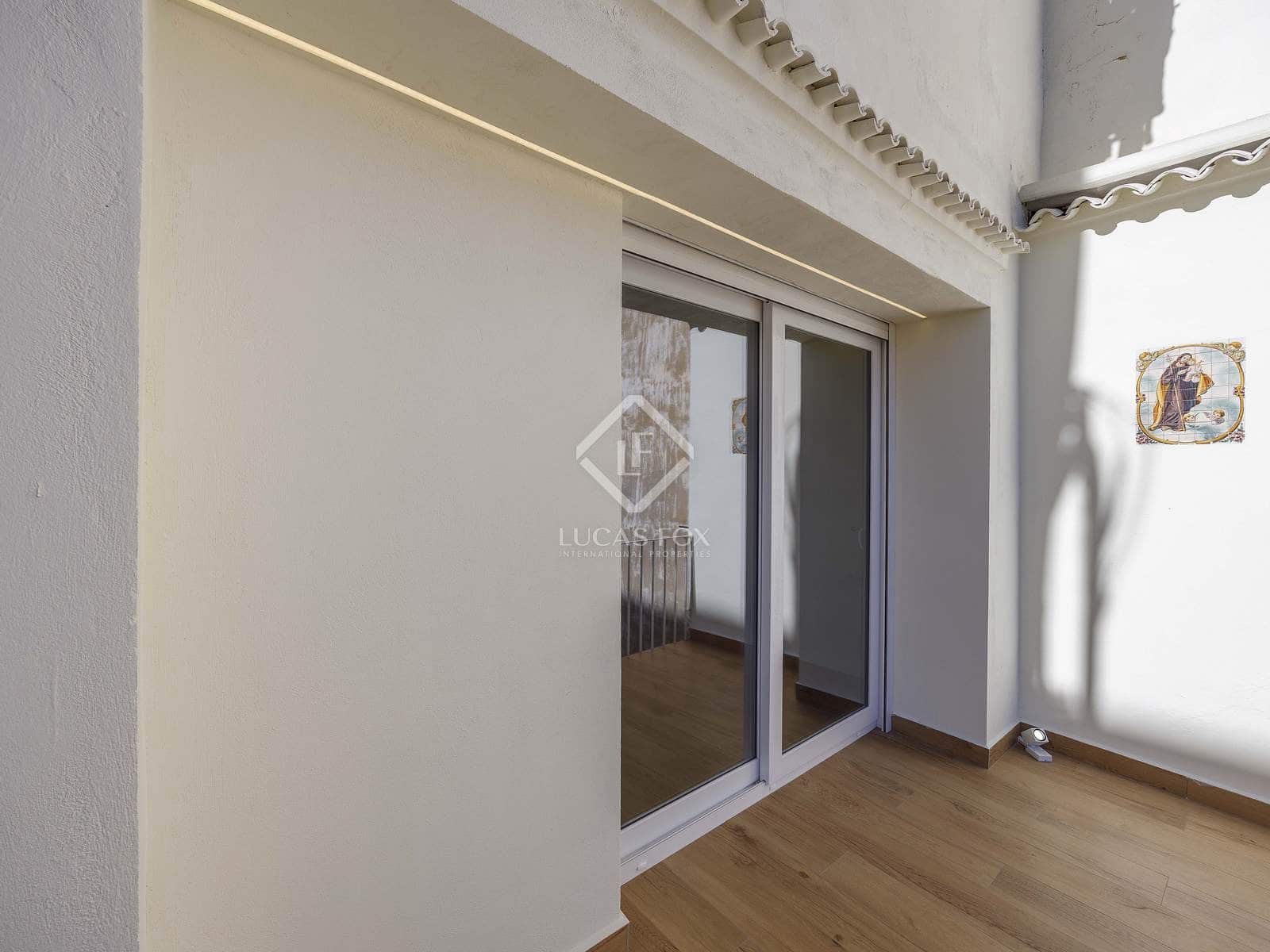 3 bedroom Apartment for rent in Valencia city - € 3,000 (Ref: 8815094)