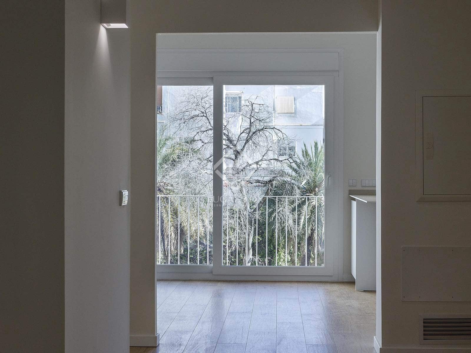 3 bedroom Apartment for rent in Valencia city - € 3,000 (Ref: 8815094)
