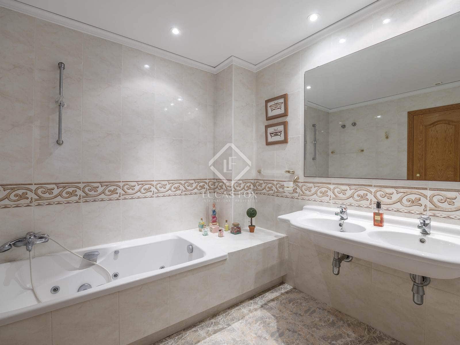 5 soveværelse Villa til salg i Pucol med swimmingpool garage - € 1.800.000 (Ref: 8820895)