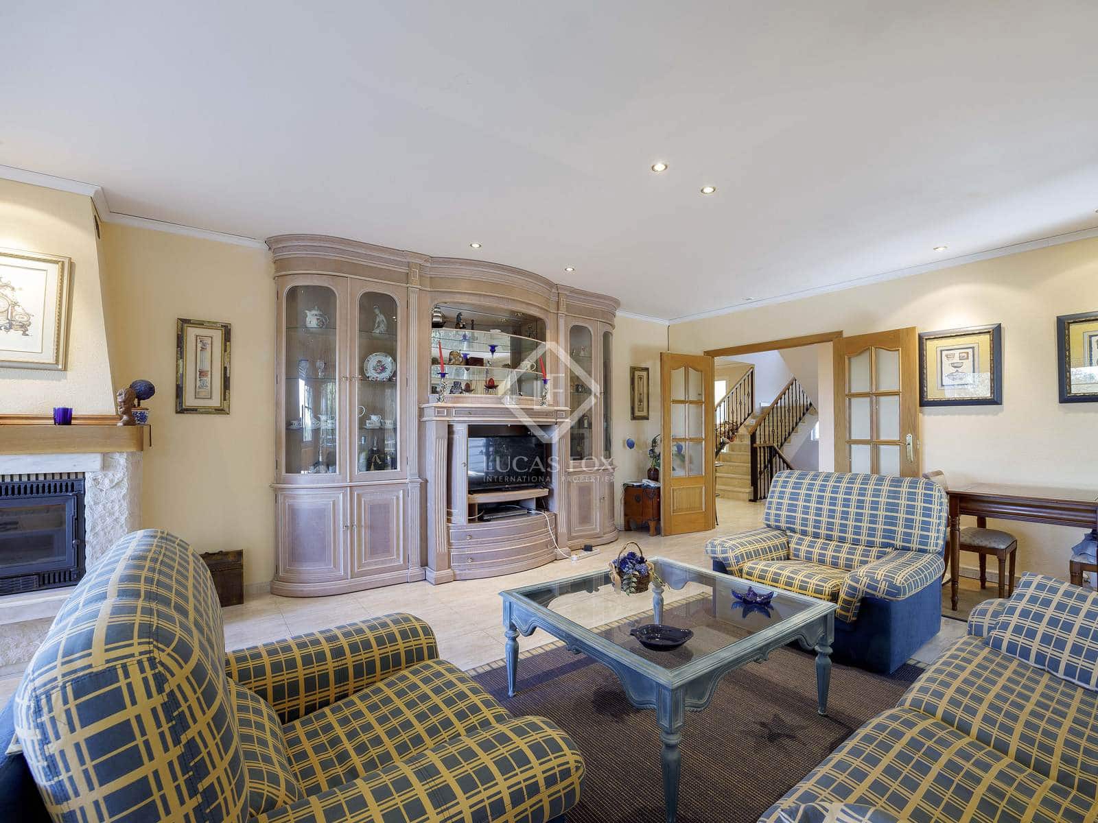 5 soveværelse Villa til salg i Pucol med swimmingpool garage - € 1.800.000 (Ref: 8820895)