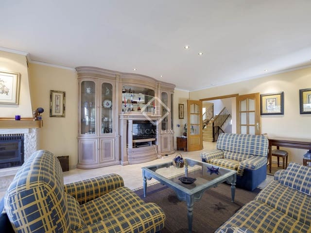 5 bedroom Villa for sale in Puçol with pool garage - € 1,800,000 (Ref: 8820895)