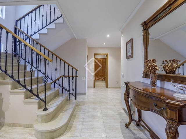 5 bedroom Villa for sale in Puçol with pool garage - € 1,800,000 (Ref: 8820895)