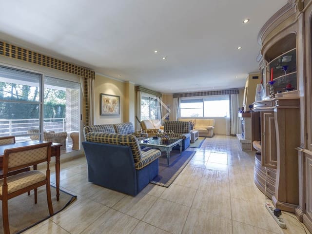 5 bedroom Villa for sale in Puçol with pool garage - € 1,800,000 (Ref: 8820895)