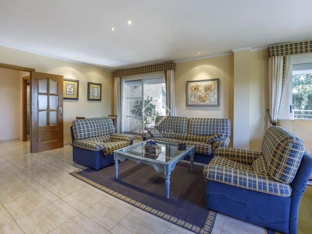 5 bedroom Villa for sale in Puçol with pool garage - € 1,800,000 (Ref: 8820895)