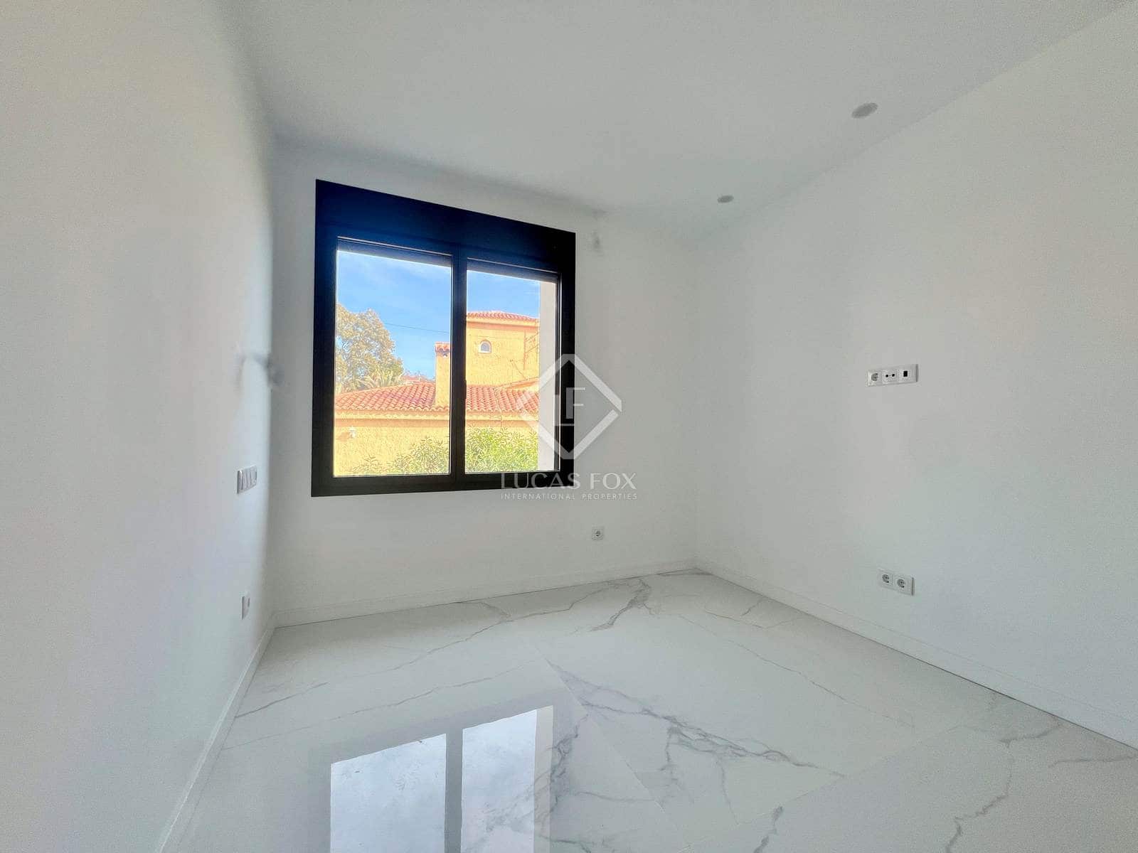 5 soveværelse Villa til salg i El Campello med swimmingpool - € 2.700.000 (Ref: 8824440)