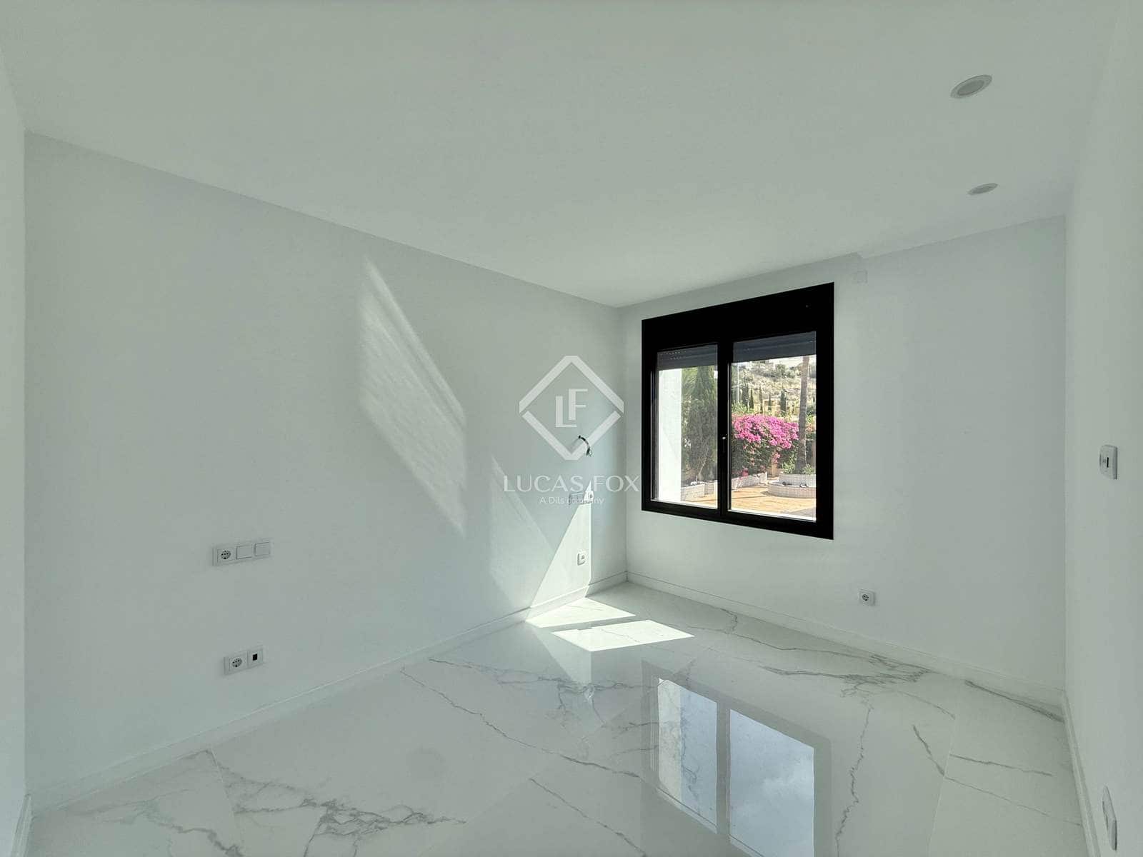 5 soveværelse Villa til salg i El Campello med swimmingpool - € 2.700.000 (Ref: 8824440)