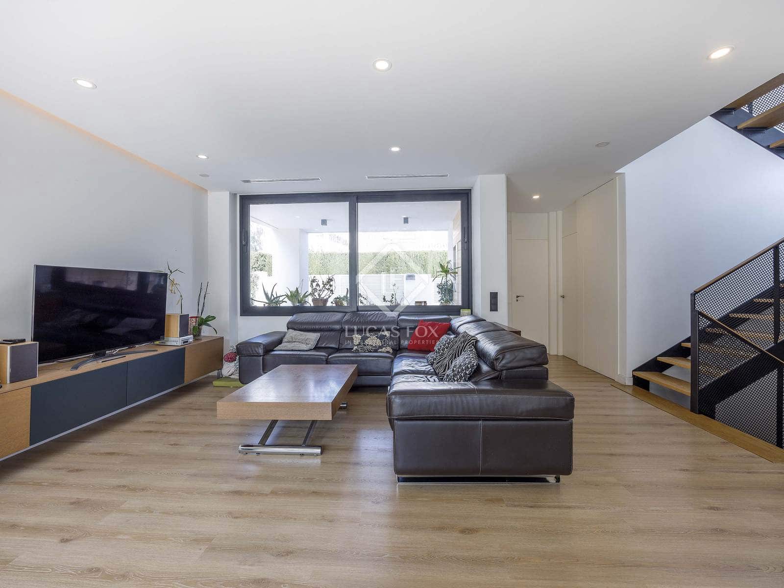 4 bedroom Villa for sale in Masarrochos / Massarrojos with pool garage - € 850,000 (Ref: 8824446)