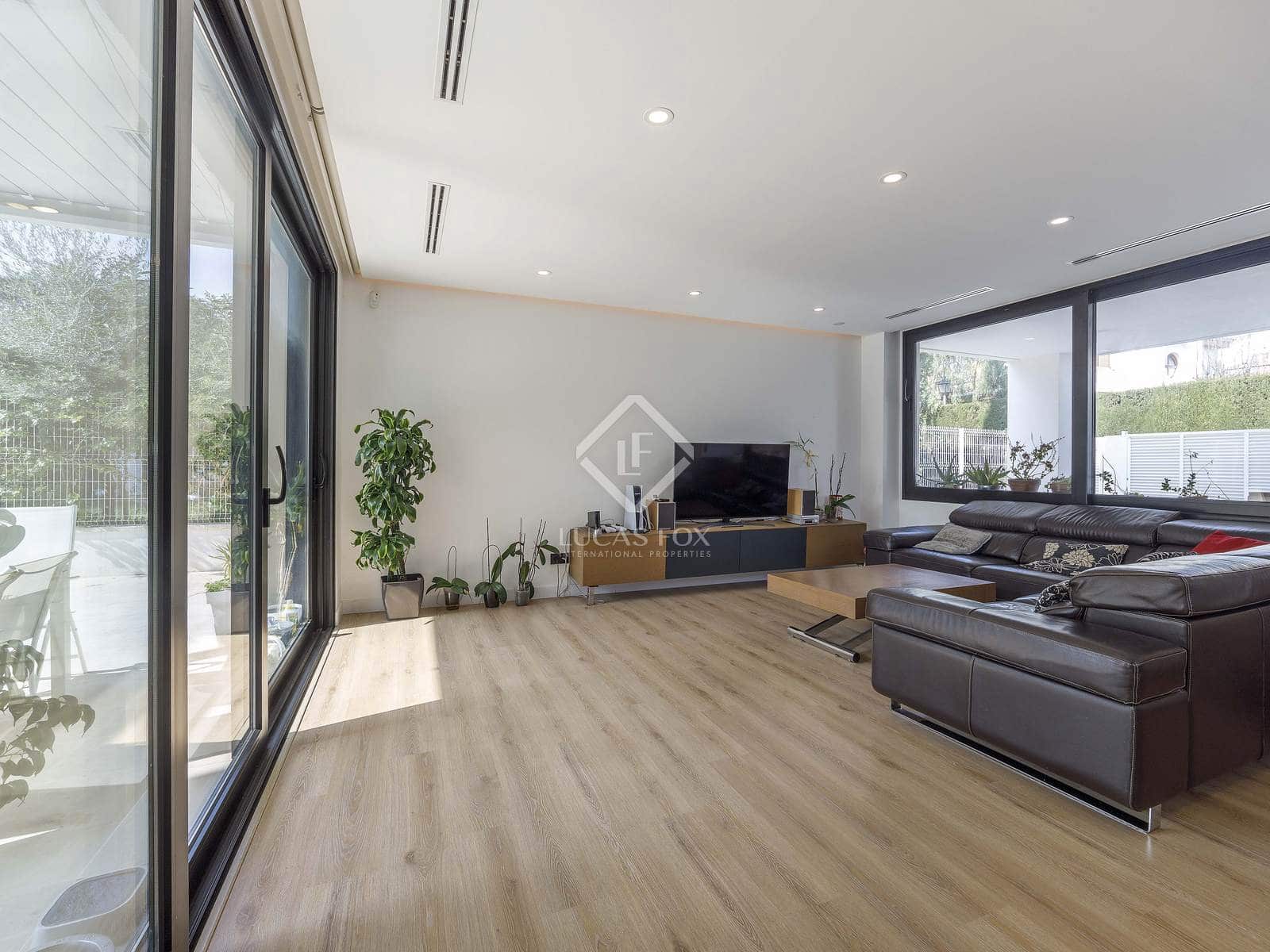 4 bedroom Villa for sale in Masarrochos / Massarrojos with pool garage - € 850,000 (Ref: 8824446)