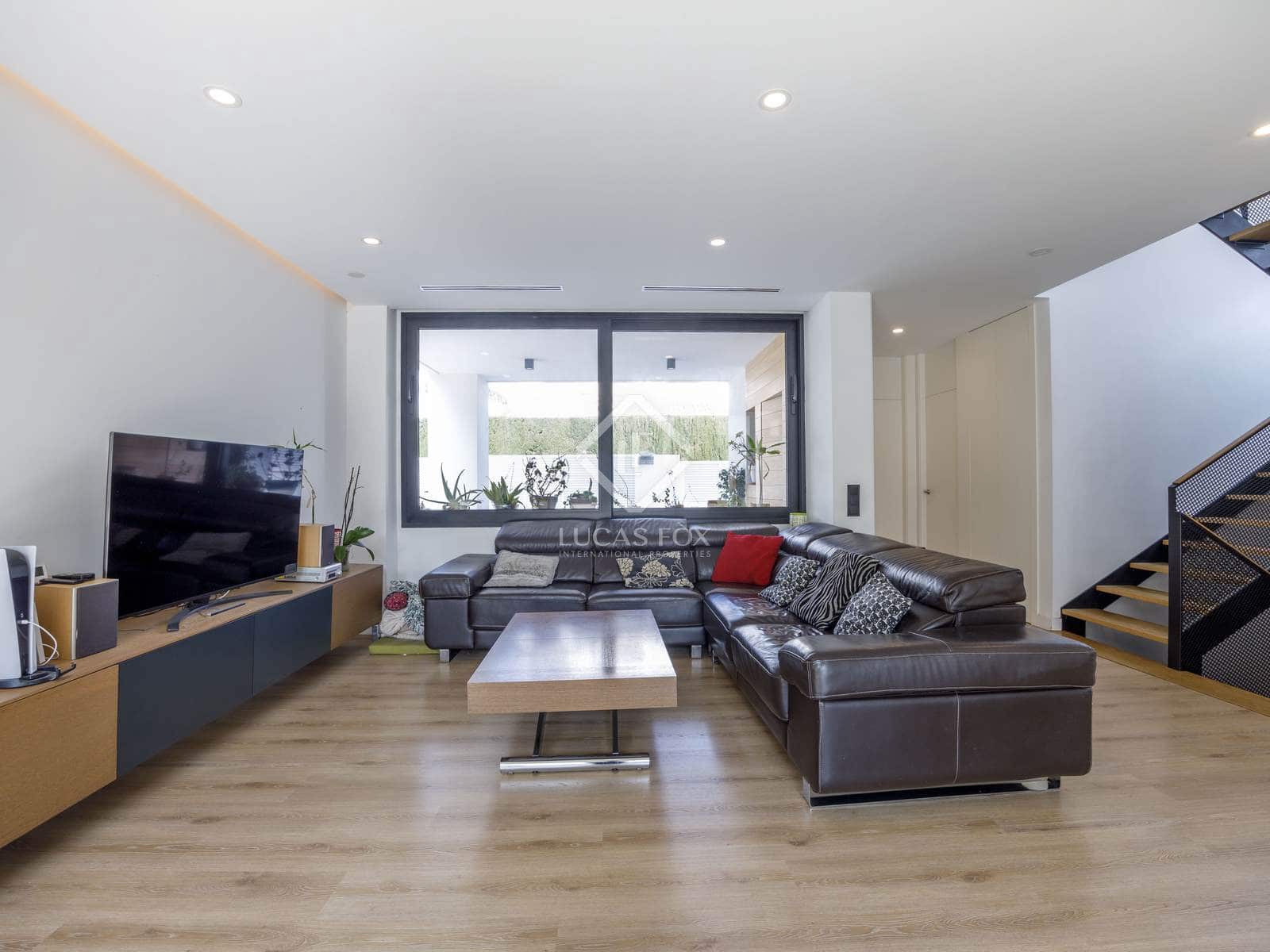 4 bedroom Villa for sale in Masarrochos / Massarrojos with pool garage - € 850,000 (Ref: 8824446)