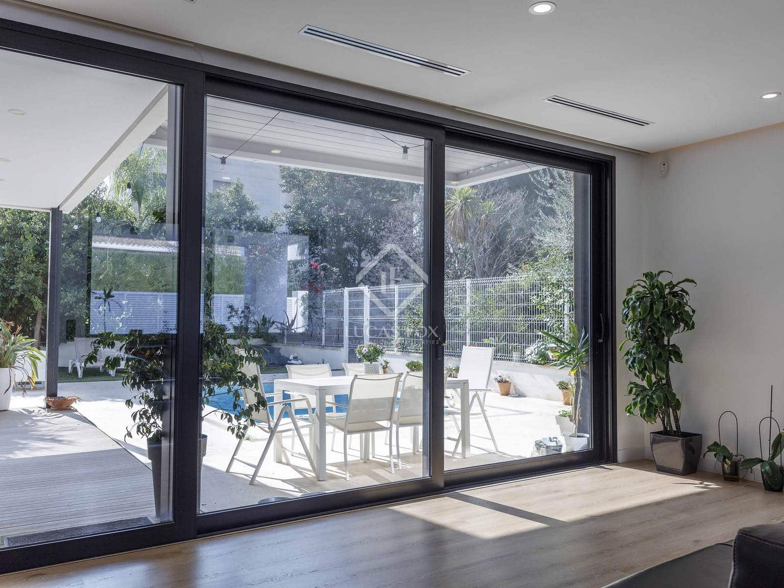 4 bedroom Villa for sale in Masarrochos / Massarrojos with pool garage - € 850,000 (Ref: 8824446)